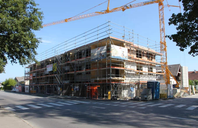 Die neue Wohnanlage von Alpenländischer und Rhomberg Bau in der Oberaustraße in Feldkirch-Gisingen. Die neue Wohnanlage von Alpenländischer und Rhomberg Bau in der Oberaustraße in Feldkirch-Gisingen.